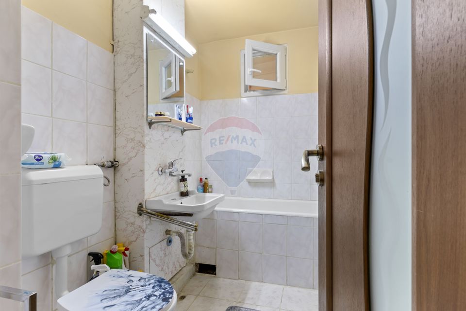 Apartament cu 5 camere decomandat de vanzare in Micalaca,Arad