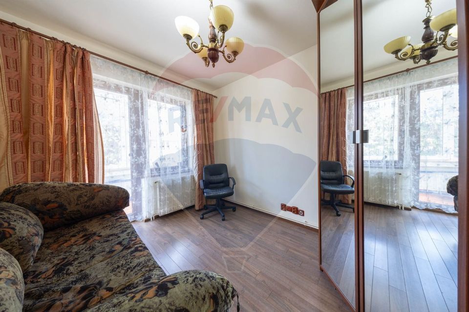 Apartament cu 3 camere, vis-a-vis de parcul Tractorul!