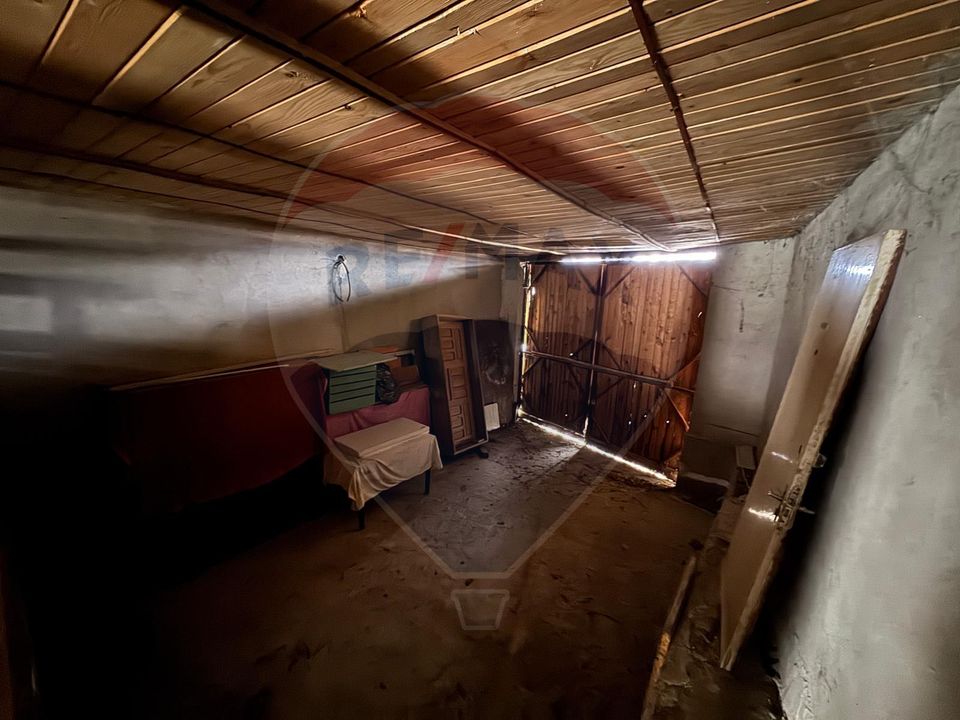 6 room House / Villa for sale, Darmanesti area