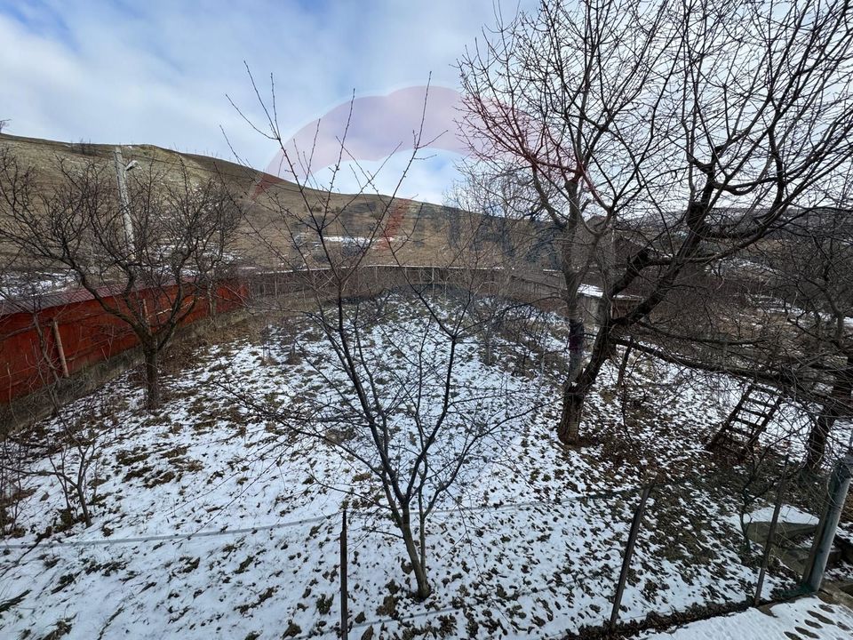 6 room House / Villa for sale, Darmanesti area