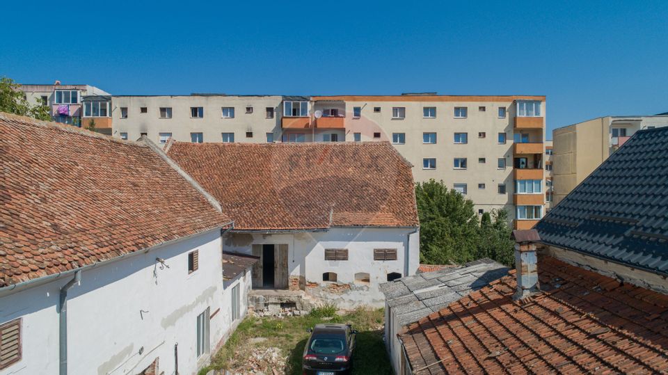 Oportunitate de investiție | Imobil săsesc cu proiect de apartamentare
