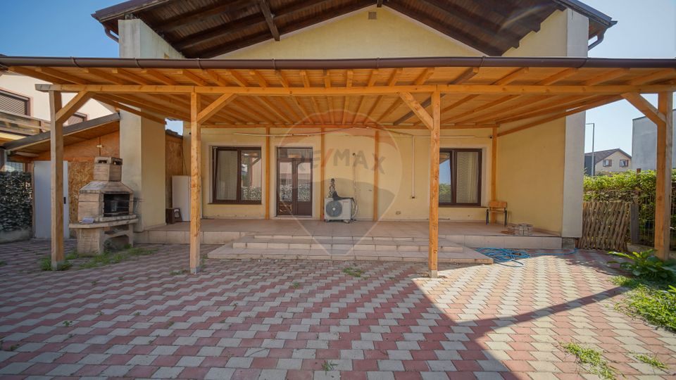 4 room House / Villa for sale, Sud area