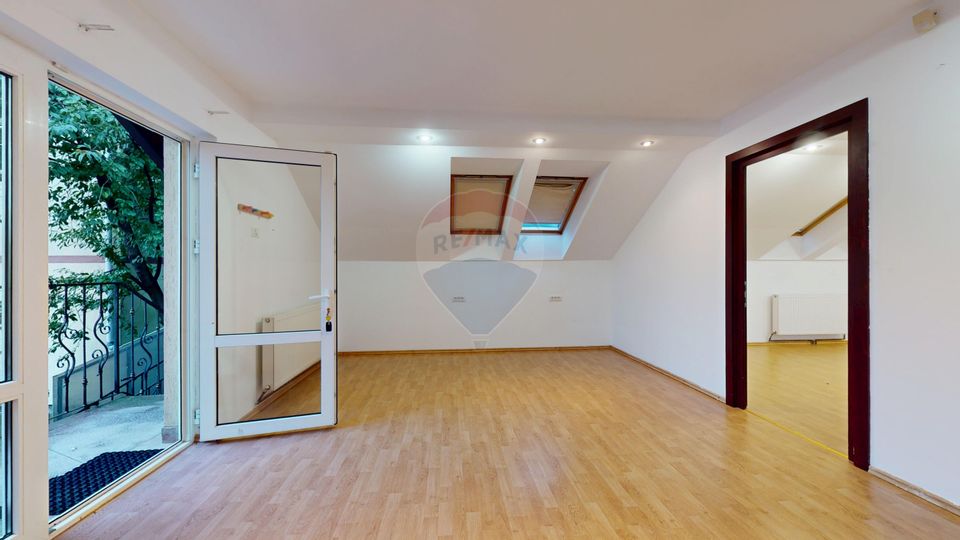 Spațiu pentru birou sau activitate ușoară – 2 camere + terasă