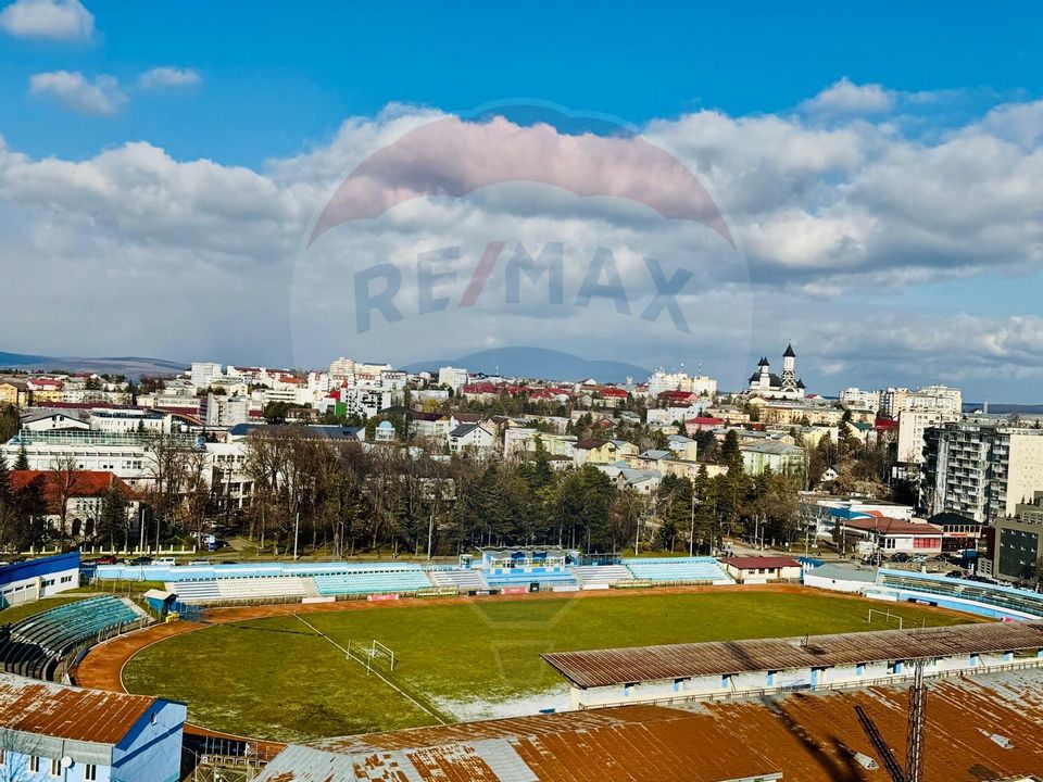 Apartament cu 3 camere de vânzare în zona Central