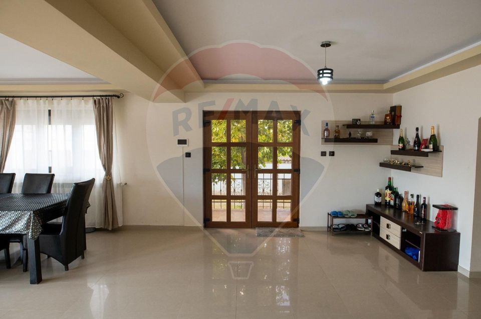 5 room House / Villa for sale