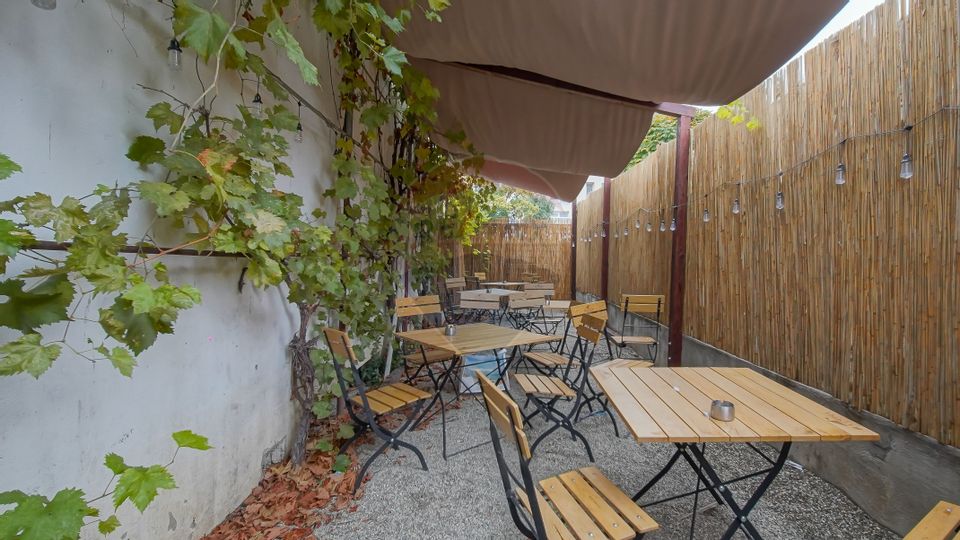 Spatiu comercial stradal- 120 mp-  Zona Astra