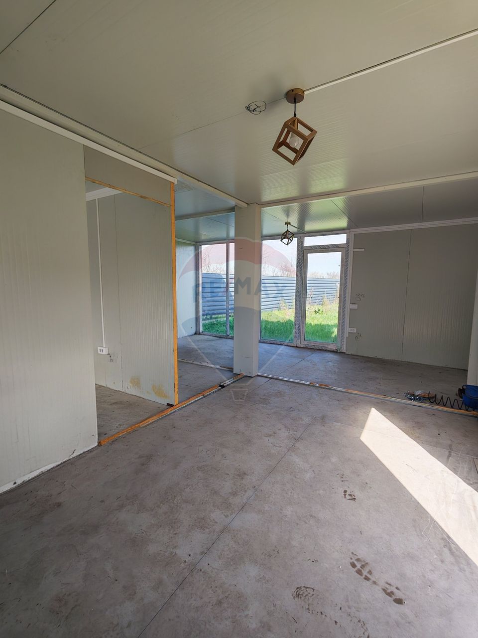 P+1, 100 mp utili, teren 960 mp, Sărbătoare – la 14 km de Craiova