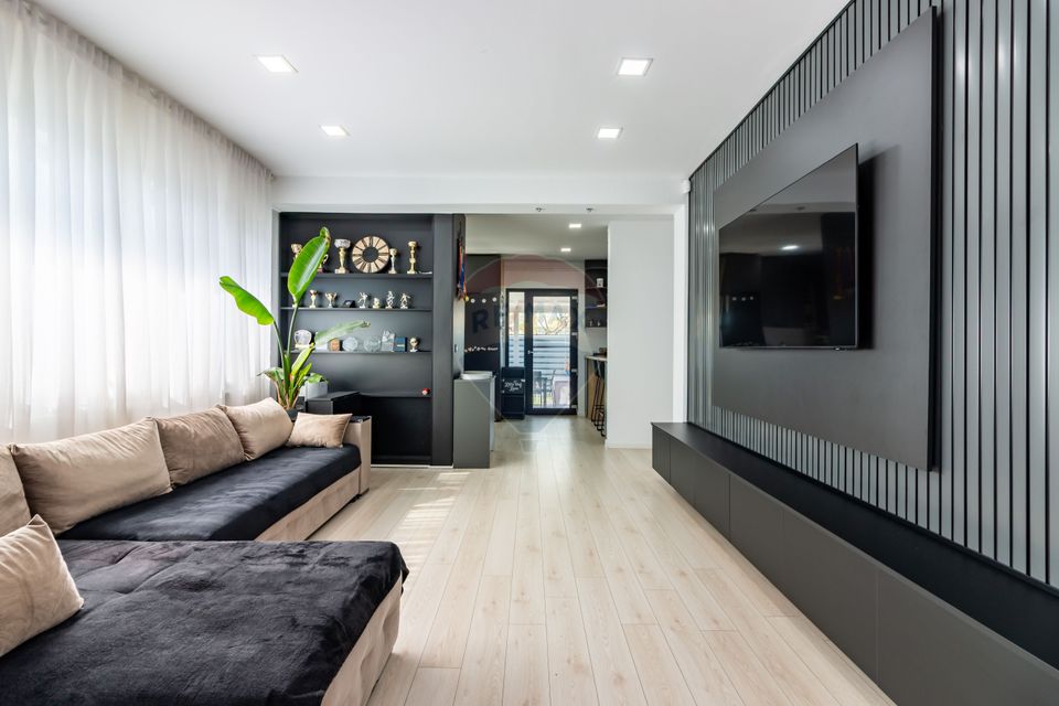 House / Villa For Sale Tunari/Dimieni Single House