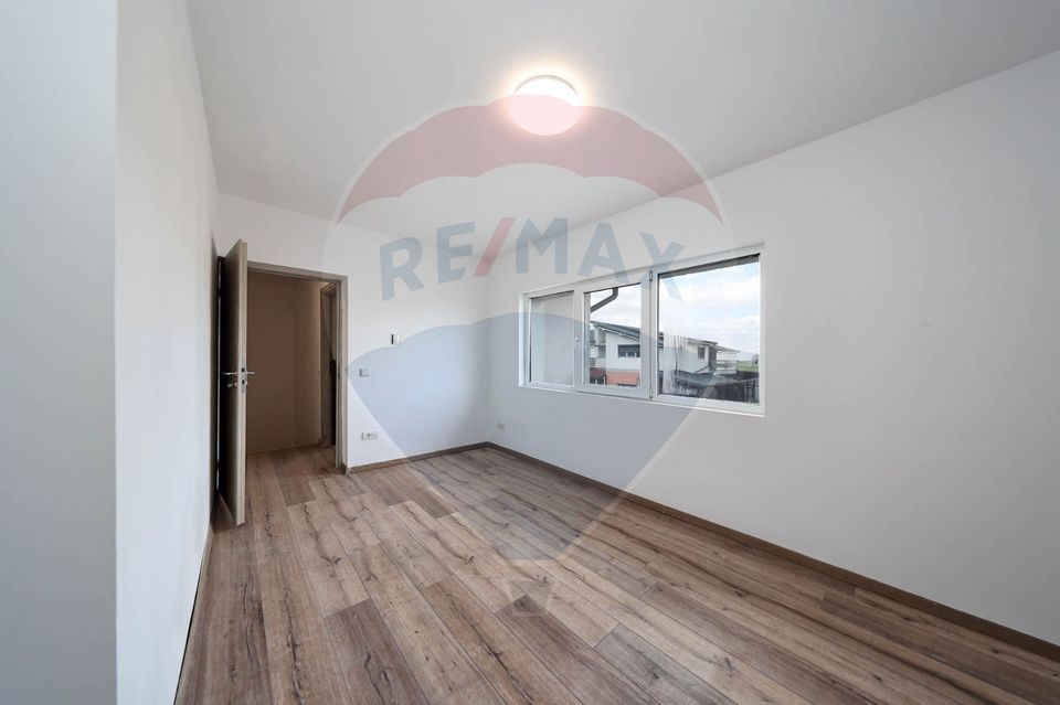 4 room House / Villa for sale