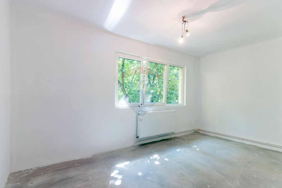 Apartament cu 3 camere de vânzare/Brancoveanu/