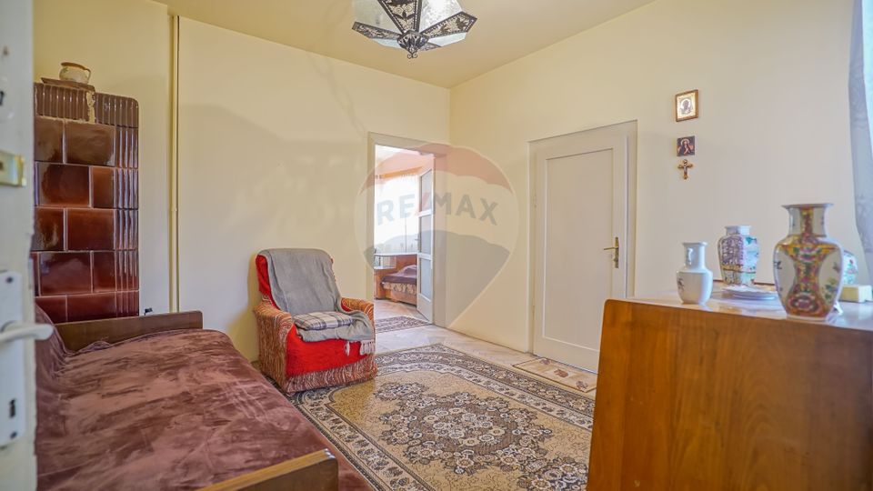 Apartament in vila, de vanzare, în zona Aurel Vlaicu