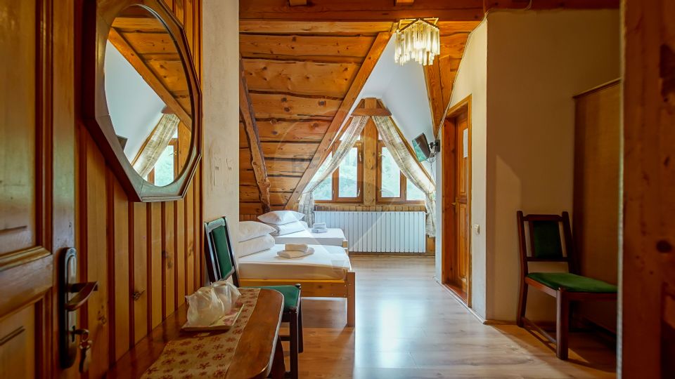 Vilă 12 camere  1.091 mp construiți Poiana Brașov