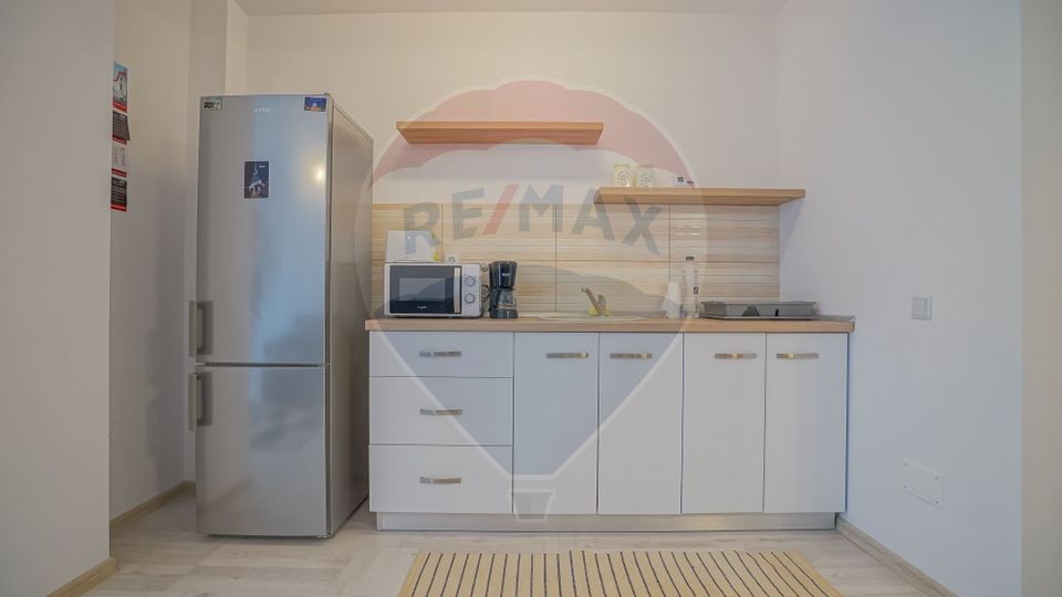 2 room Apartment for rent, Tractorul area