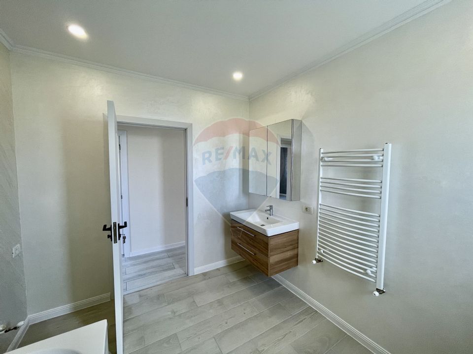 Casă / Vilă cu 3 camere de vânzare în zona Vest