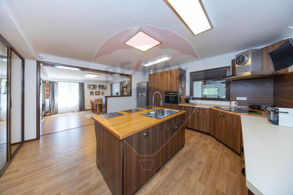 COMISION 0% | VILA 5 CAMERE | BRAN | PREDELUT | TEREN 878 MP
