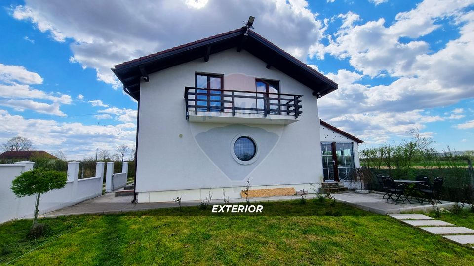 5 room House / Villa for sale