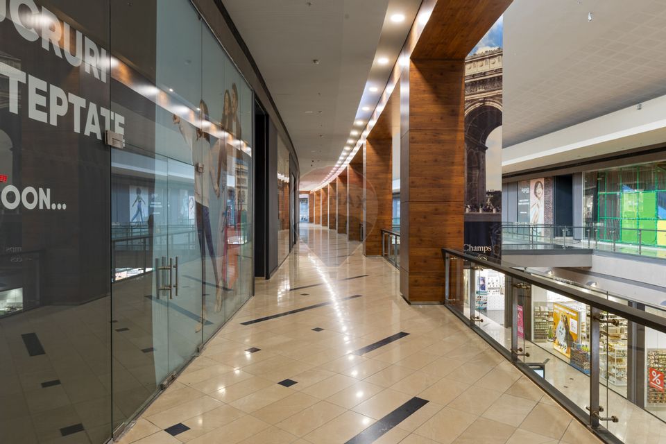 Închiriere spații comerciale flexibile în Agora Mall, de la 15 €/mp