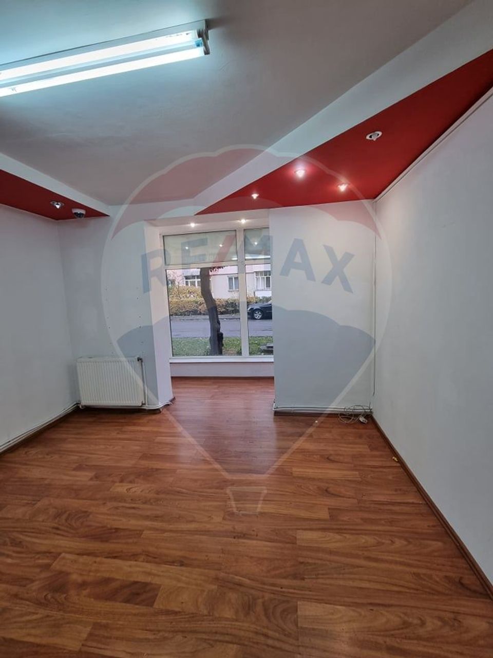 55sq.m Commercial Space for rent, Central area