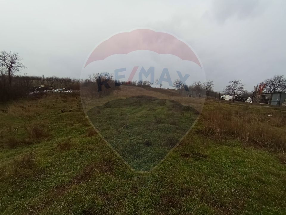 Teren de vanzare in Pielesti