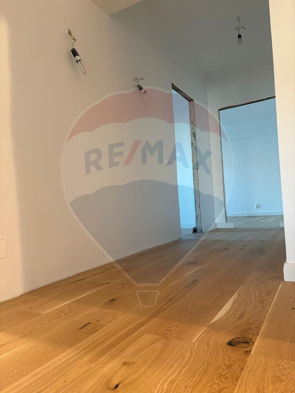 Apartament de vânzare – central Calea Bucuresti -Piata Centrala