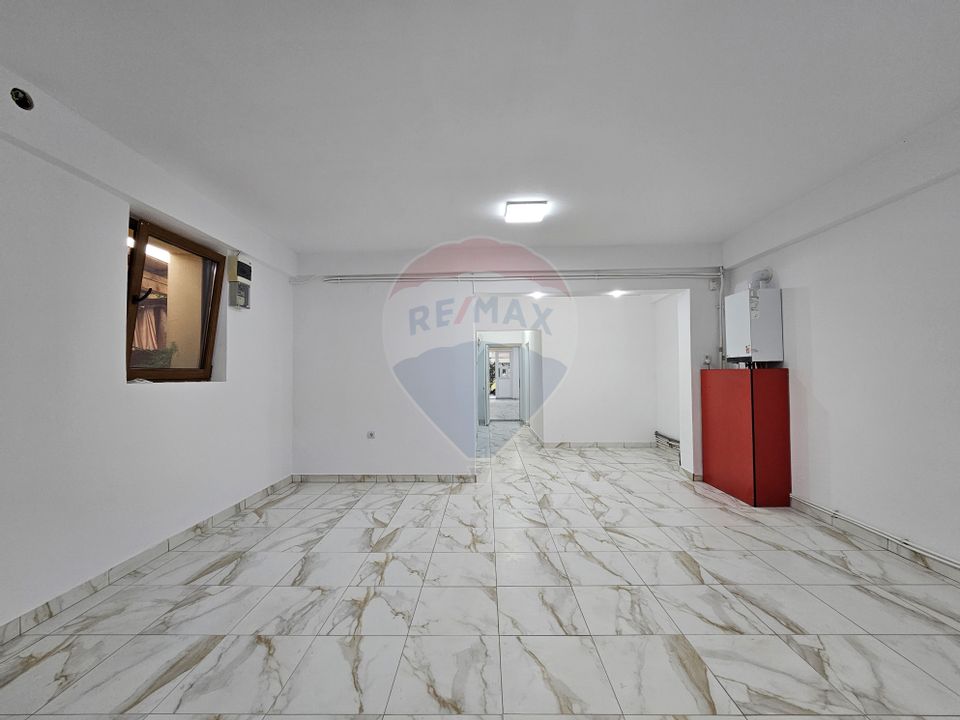 Spatiu comercial, 128 mp zona Selgros