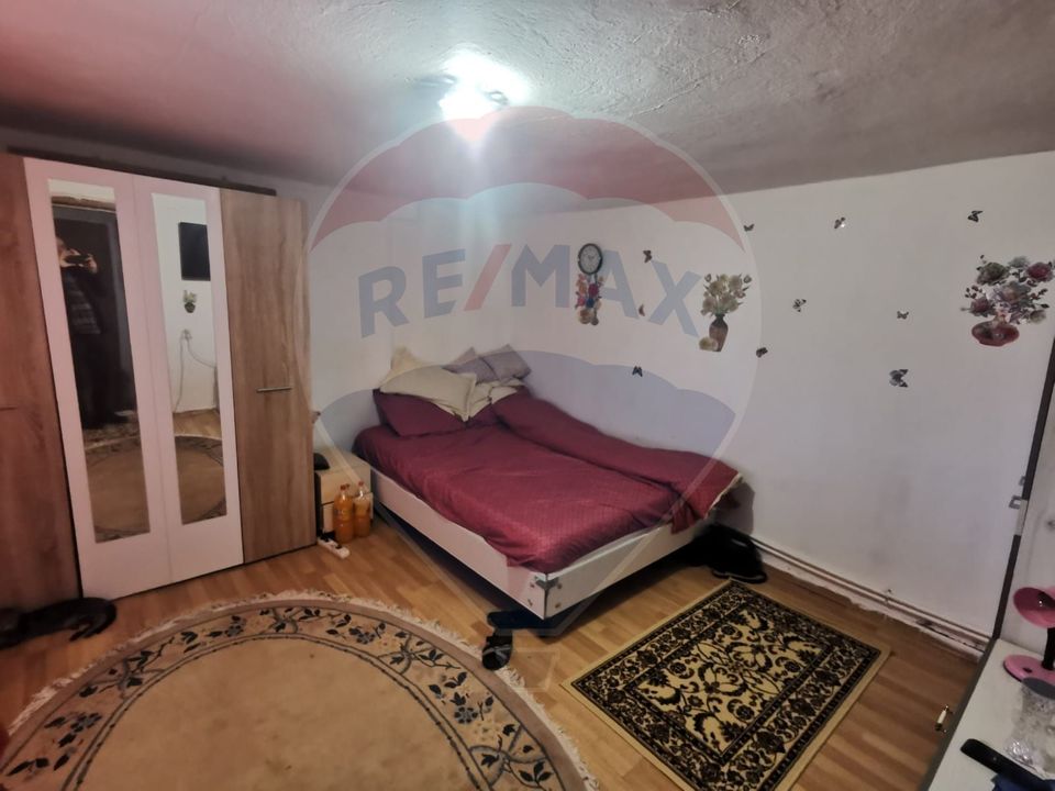 Casă modestă de vânzare sau schimb cu Apartament în BM