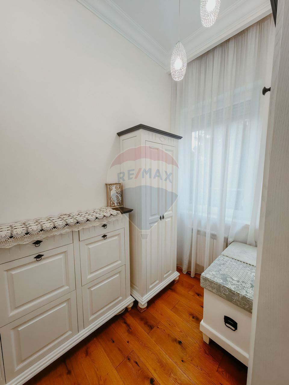 Apartament de 2 camere, Piața Victoriei – Confort și Liniste