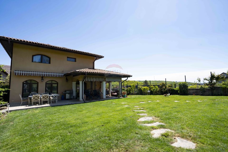 5 room House / Villa for sale, Dealuri Oradea area