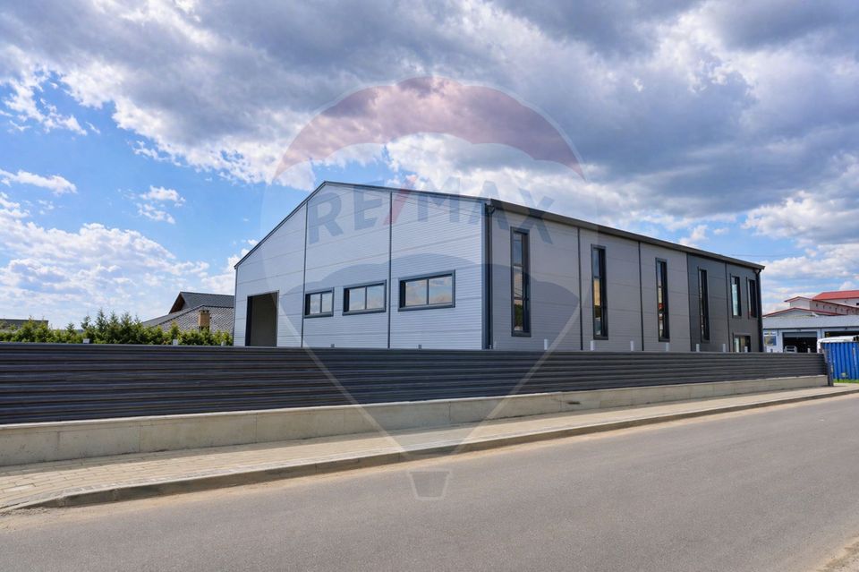 Hală industrială de închiriat – 560 mp  si curte