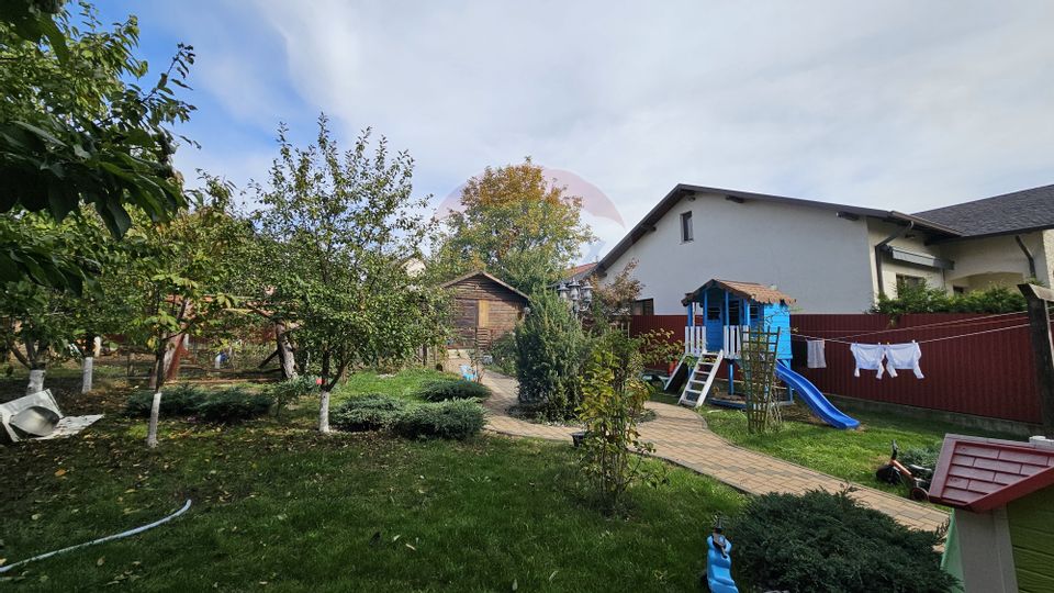 Casă / Vilă de lux cu 6 camere de vanzare in Scheia, Suceava