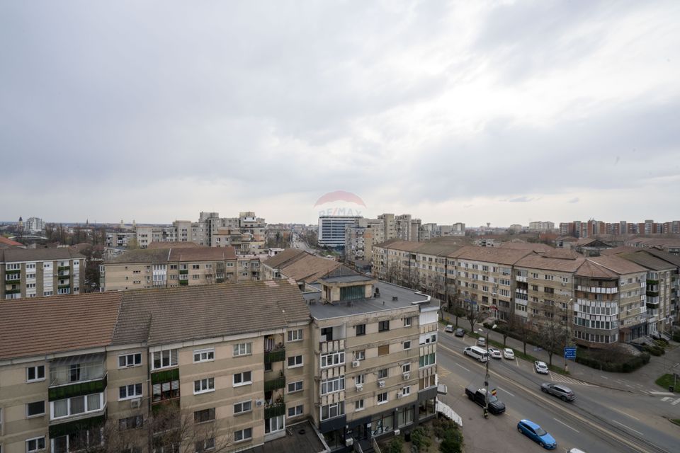 De vânzare apartament cu 4 camere, Bulevardul Decebal