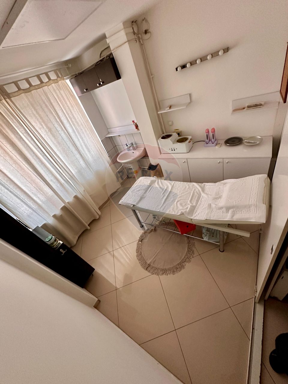 50sq.m Commercial Space for rent, Teiul Doamnei area