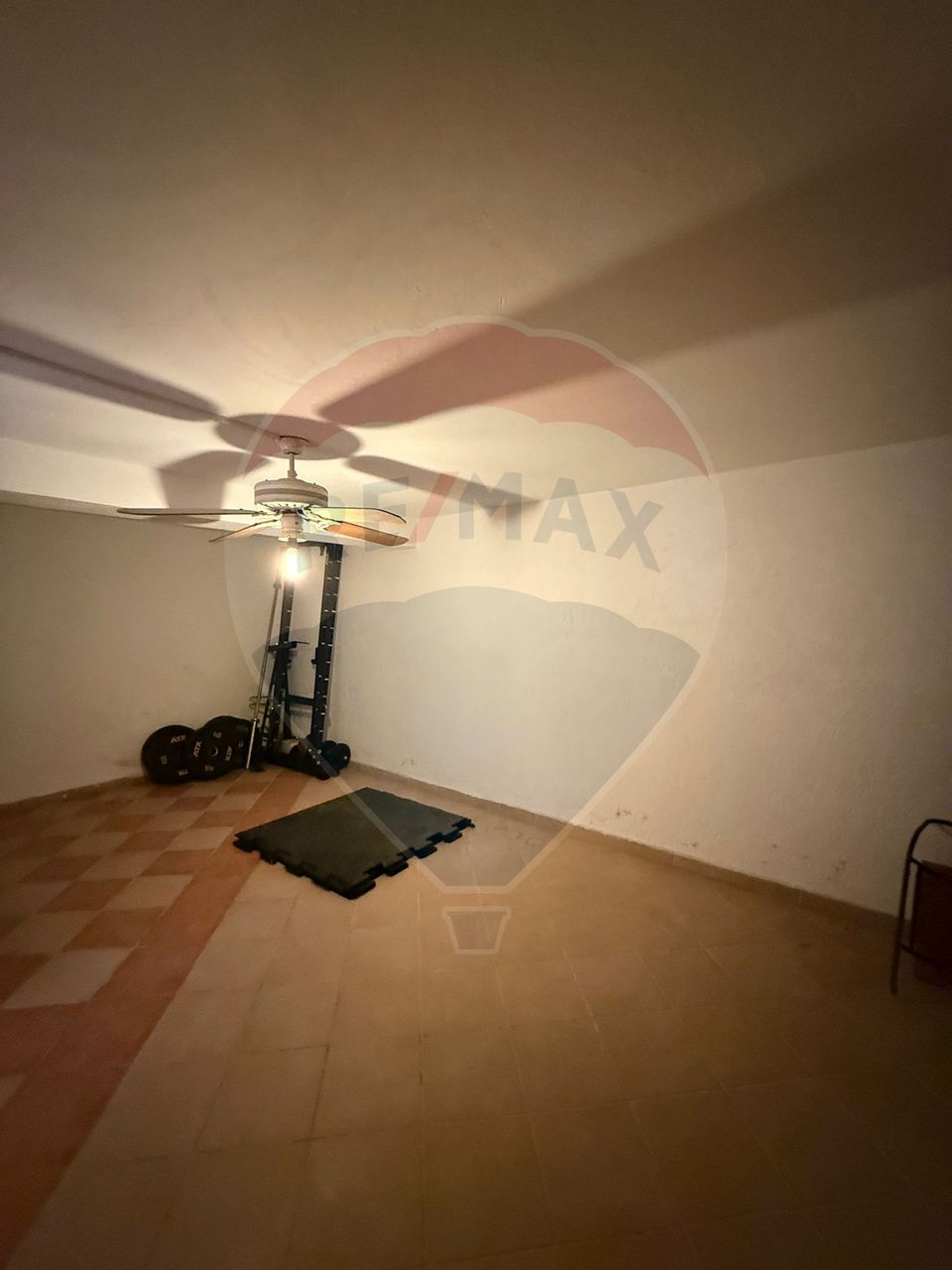 INCHIRIERE Vila 5 camere Otopeni/ Ferme