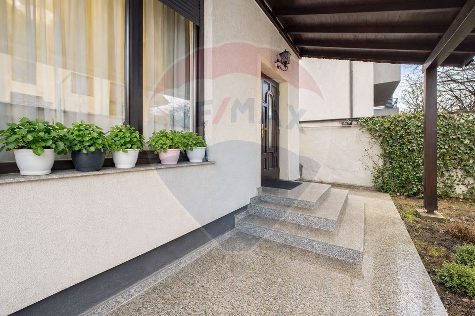 Vila P+2 cu mobilier Italia | Curte privata | Balotesti DN1