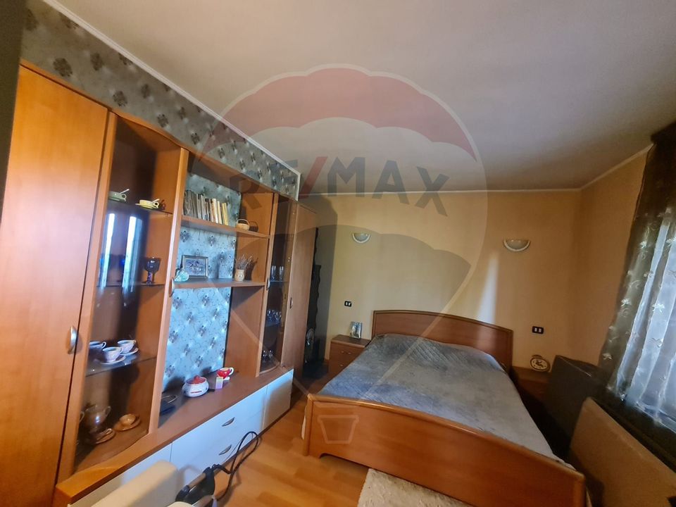 6 room House / Villa for sale