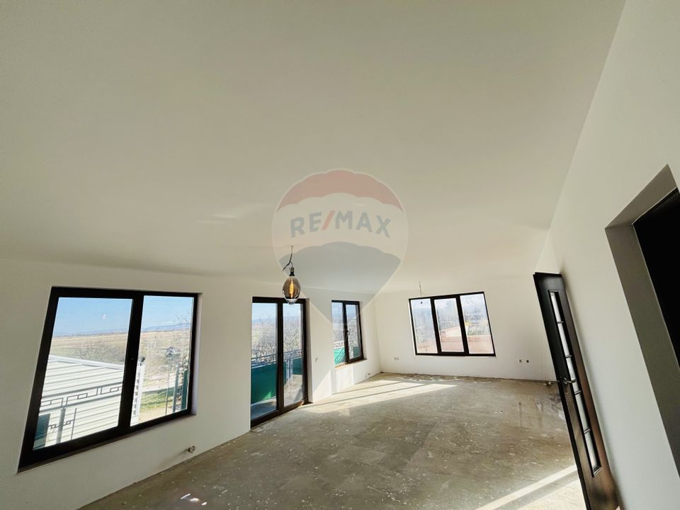 6 room House / Villa for sale