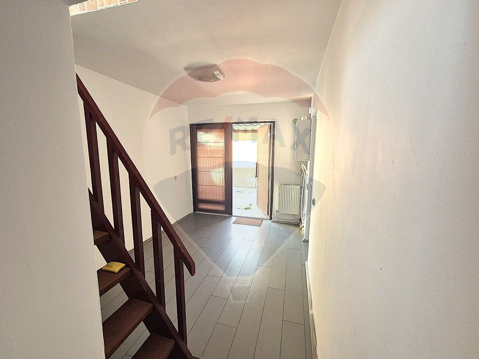 6 room House / Villa for sale, Serbanesti area