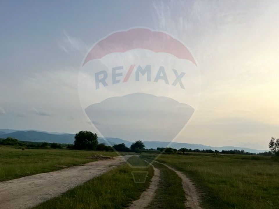 Land 7,600sqm Sibiu / Fundatura Zavoi