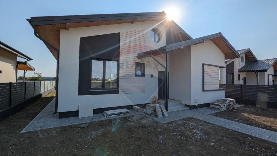 De Vânzare Vilă Cu 4 Camere Noua in Complex rezidențial Alfa Vile