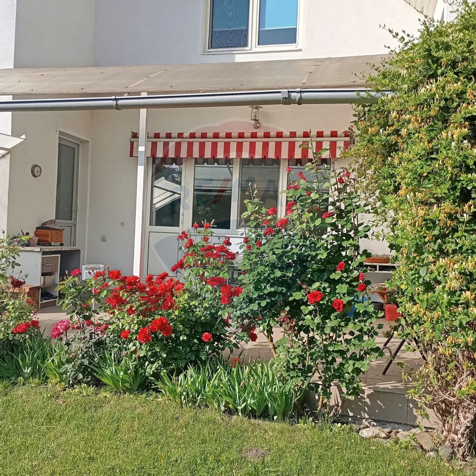 8 room House / Villa for sale, Central area