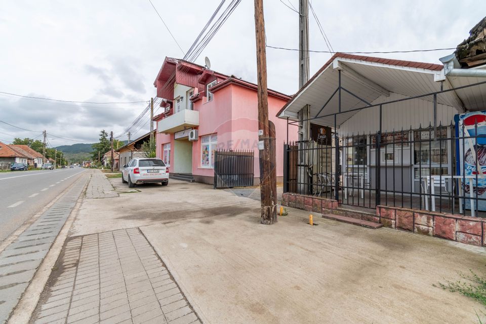 156.54sq.m Commercial Space for rent