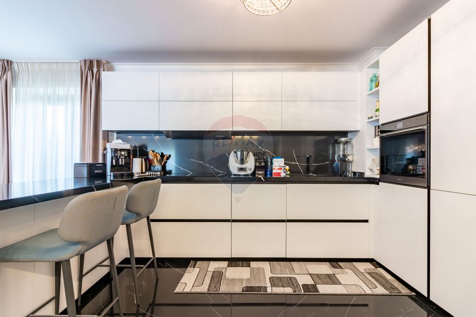 Vilă + casă de oaspeți + casă angajați | 12 camere | 530mp | Mogoșoaia