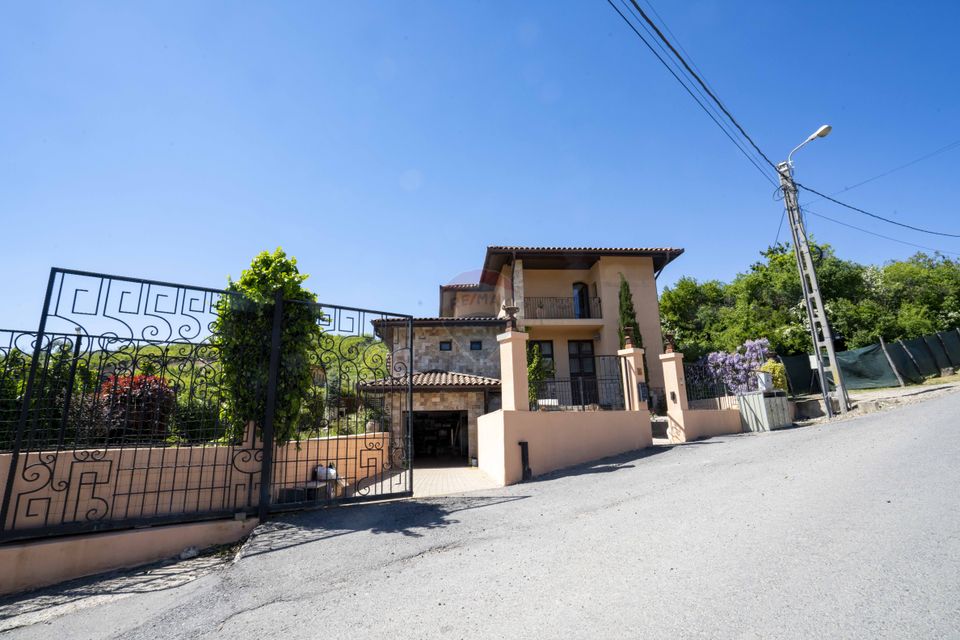 5 room House / Villa for sale, Dealuri Oradea area