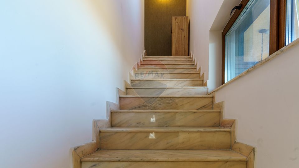 Casă / Vilă cu 4 camere de închiriat în zona Nord-Vest, Comision 0%