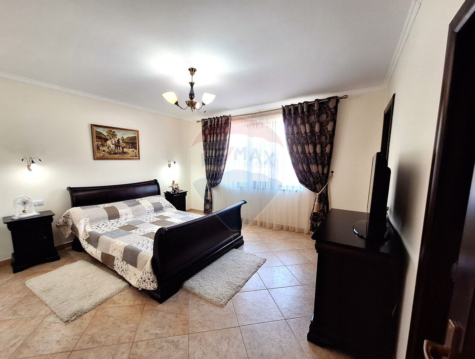 Casă / Vilă cu 4 camere de vânzare in Spataru, Buzau