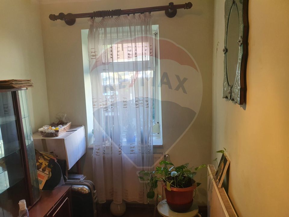 Vanzare Apartament 4 camere UNIRII