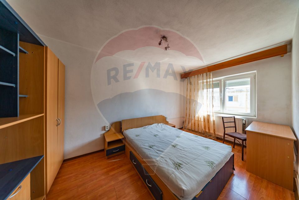 Apartament cu 2 camere de închiriat în zona Micalaca +loc de parcare