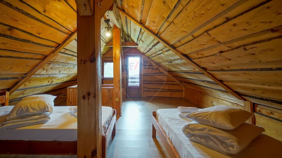 Vilă 12 camere  1.091 mp construiți Poiana Brașov