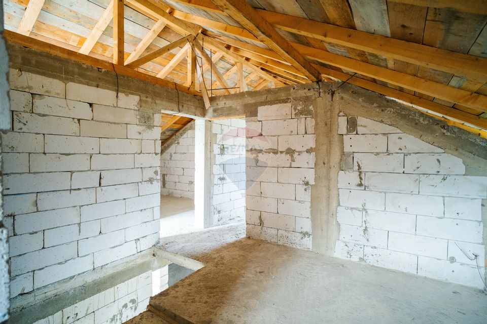 4 room House / Villa for sale
