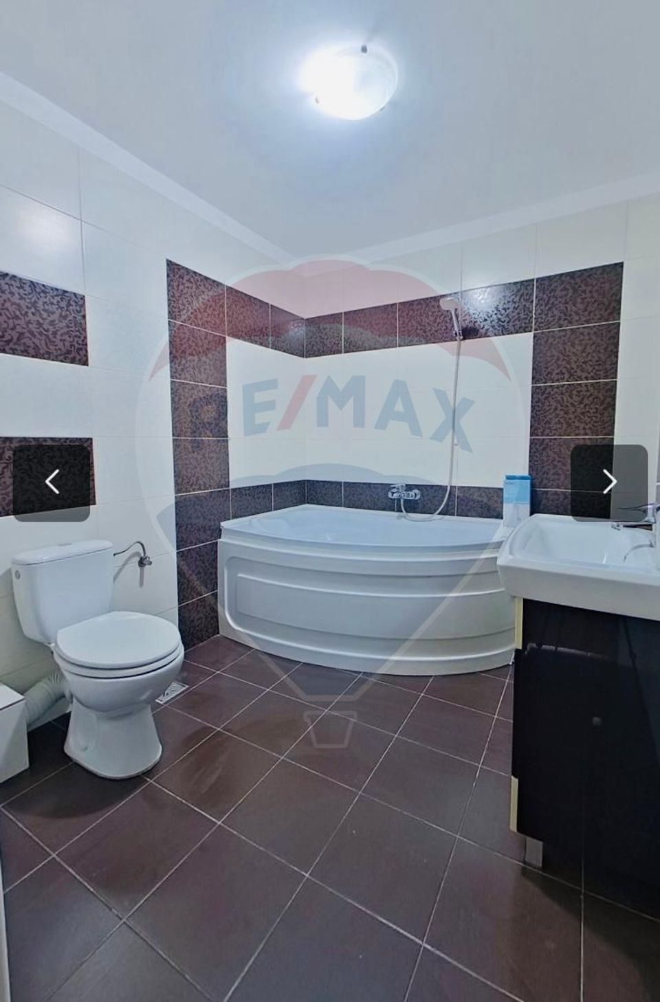 Apartament cu 2 camere de închiriat